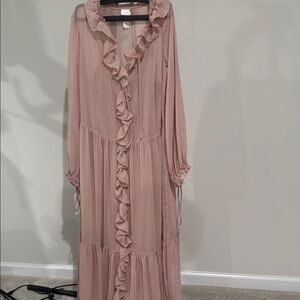 H&M Pink Ruffled Tiered Gown with Bishop Sleeves
Fit m